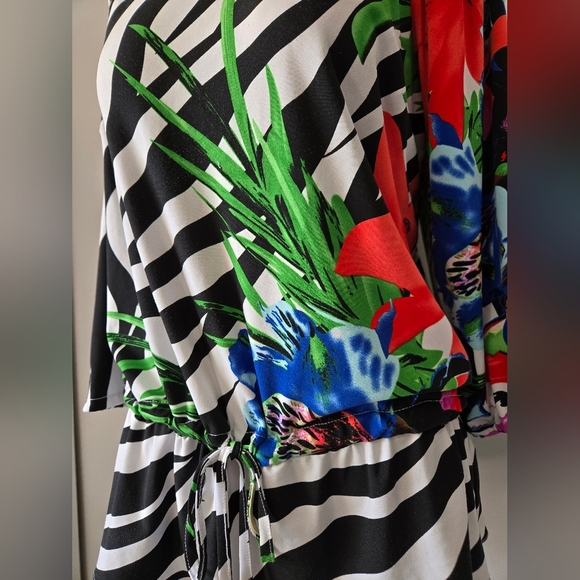 JOSEPH RIBKOFF Zebra Print Floral Accent Tie Waist Top. Size 14 - Picture 3 of 11